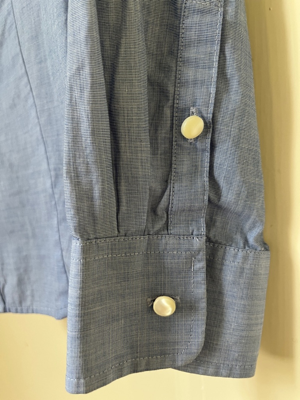 Vintage Blue Ruffled Front Button-Up Blouse Size 2P Pearlized Buttons Tuxedo - Picture 3 of 7